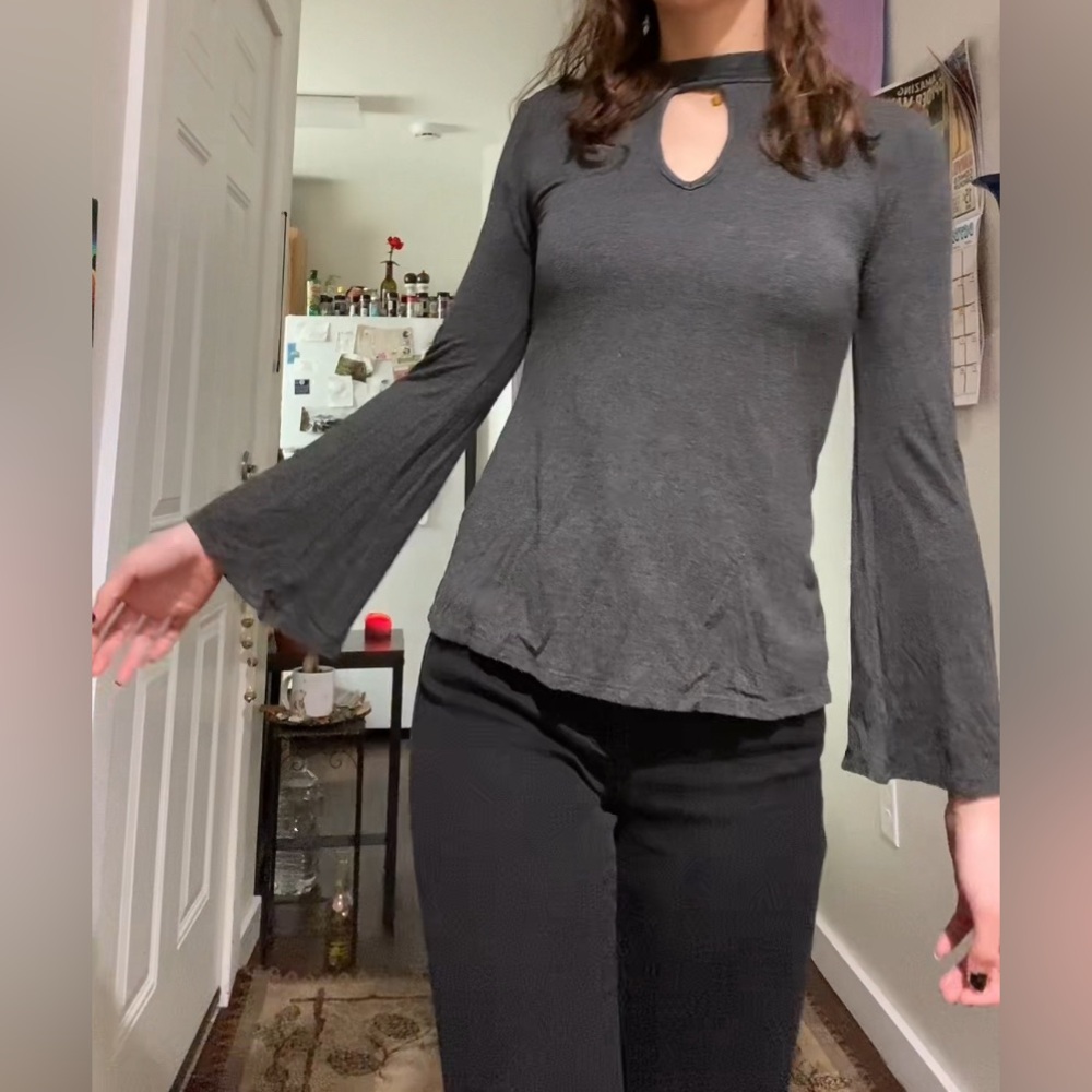 Gray Keyhole Long Sleeve Blouse